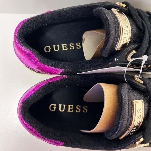 Guess women’s Loven sneaker - Picture 3 of 5